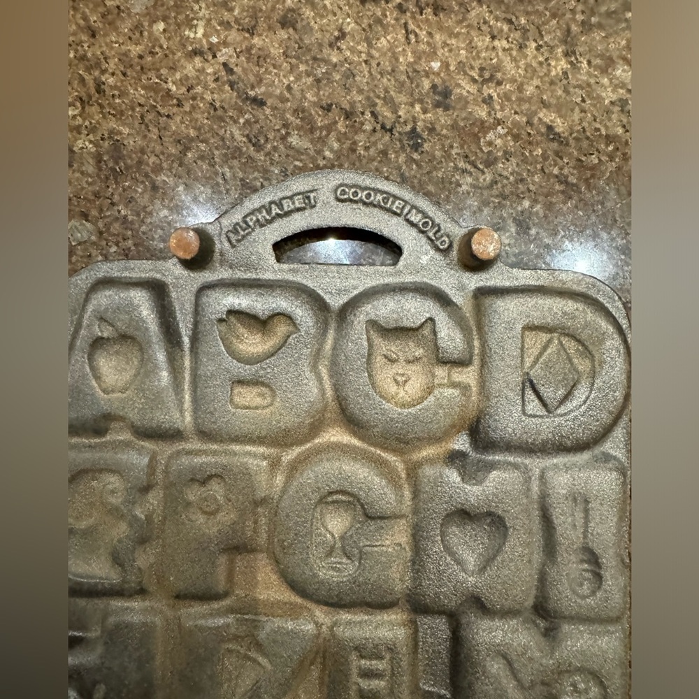 John Wright Cast Iron Alphabet Cookie Mold 1985 With Original Box. Vintage - Picture 9 of 10